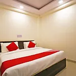 Oyo Discovery Inn Near New Ashok Nagar Metro Station