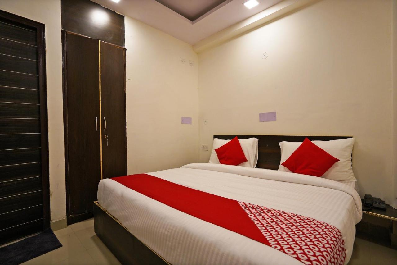 Oyo Discovery Near New Ashok Nagar Metro Station 3* New Delhi